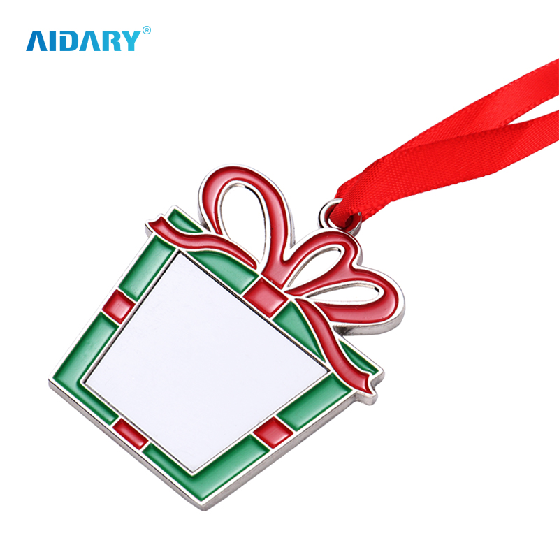 Christmas metal ornament - gift (6)