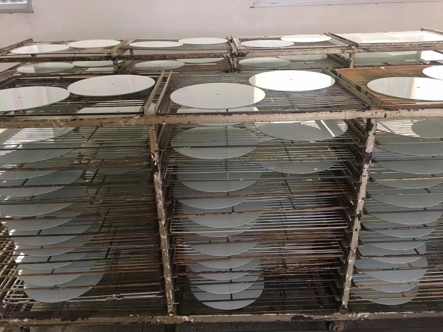 factory round clock BL15